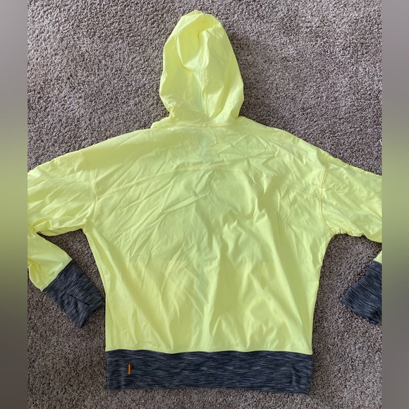 Lucy Running Jacket - Picture 2 of 2